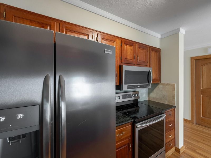 4880 Hayden Run Road, Columbus, OH 43221 Photo 42