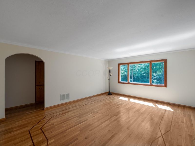 4880 Hayden Run Road, Columbus, OH 43221 Photo 45