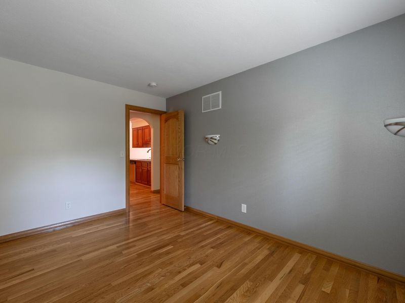 4880 Hayden Run Road, Columbus, OH 43221 Photo 50