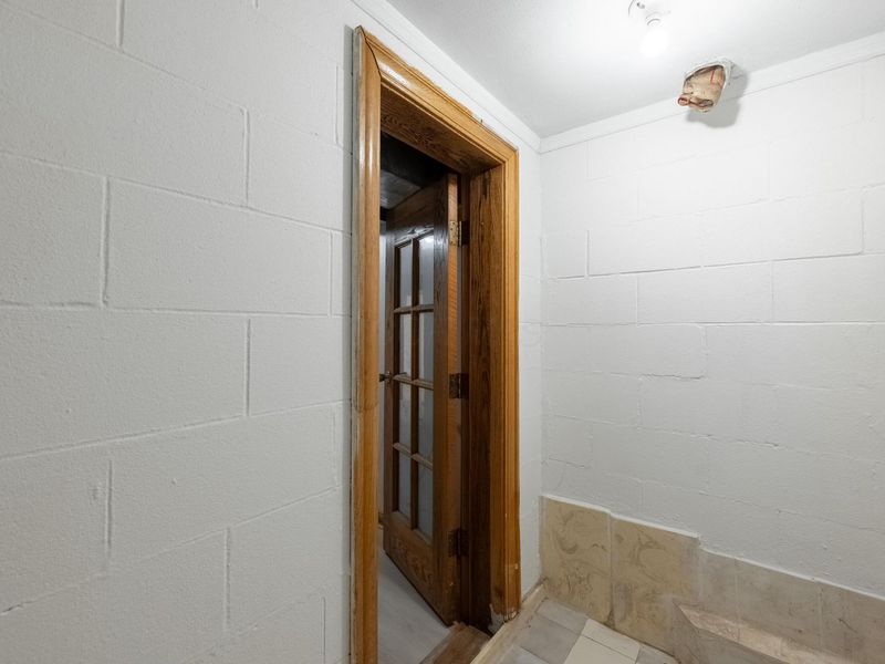 4880 Hayden Run Road, Columbus, OH 43221 Photo 63