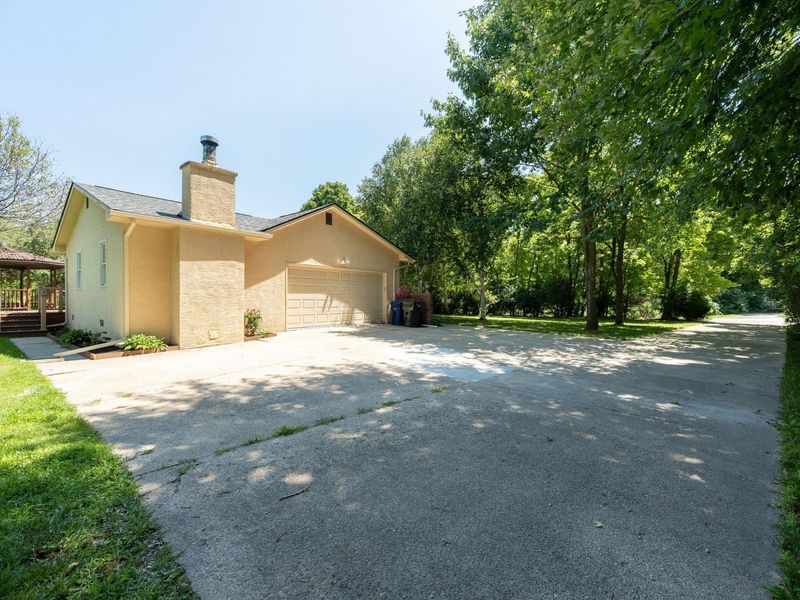 4880 Hayden Run Road, Columbus, OH 43221 Photo 9