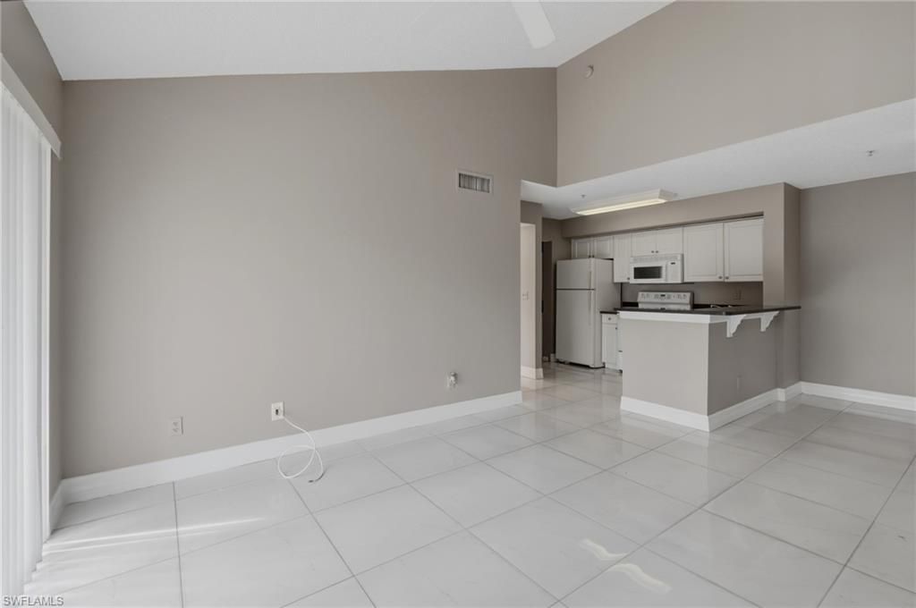 1265 Wildwood Lakes Blvd, Unit 207, Naples, FL 34104 Photo