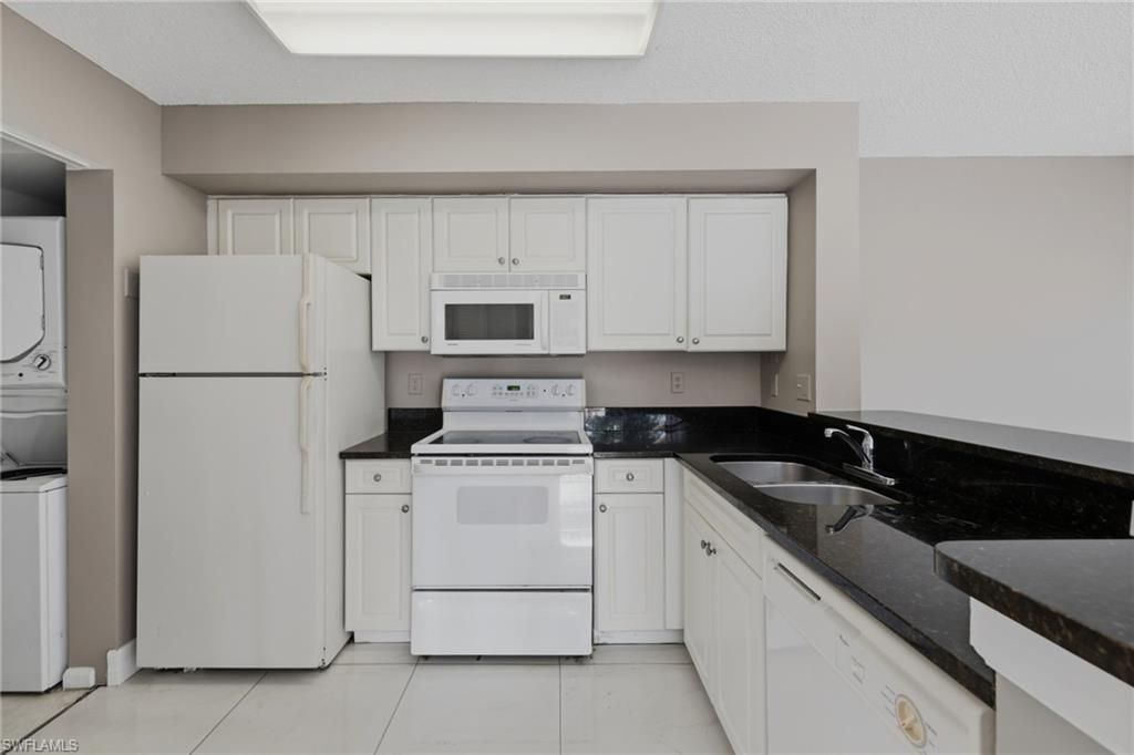1265 Wildwood Lakes Blvd, Unit 207, Naples, FL 34104 Photo