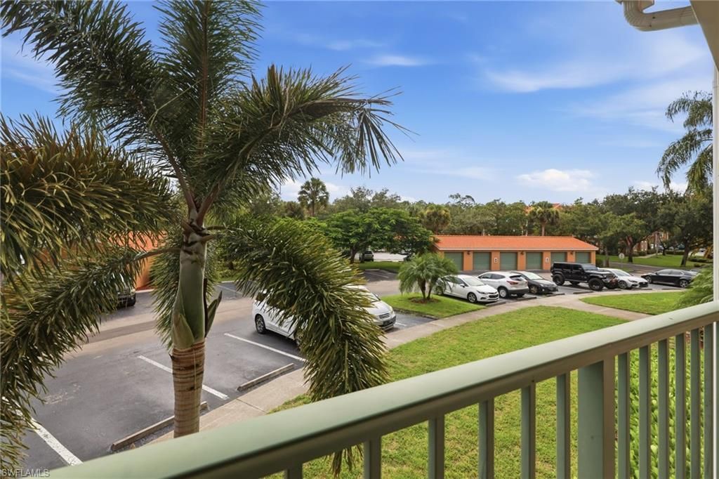 1265 Wildwood Lakes Blvd, Unit 207, Naples, FL 34104 Photo