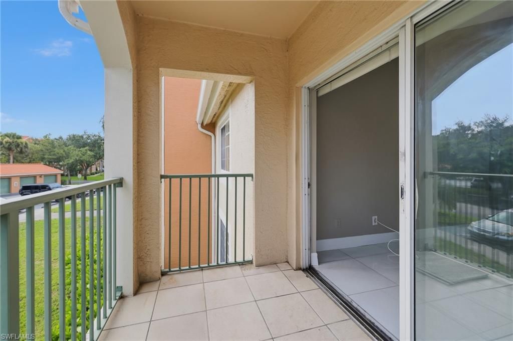 1265 Wildwood Lakes Blvd, Unit 207, Naples, FL 34104 Photo