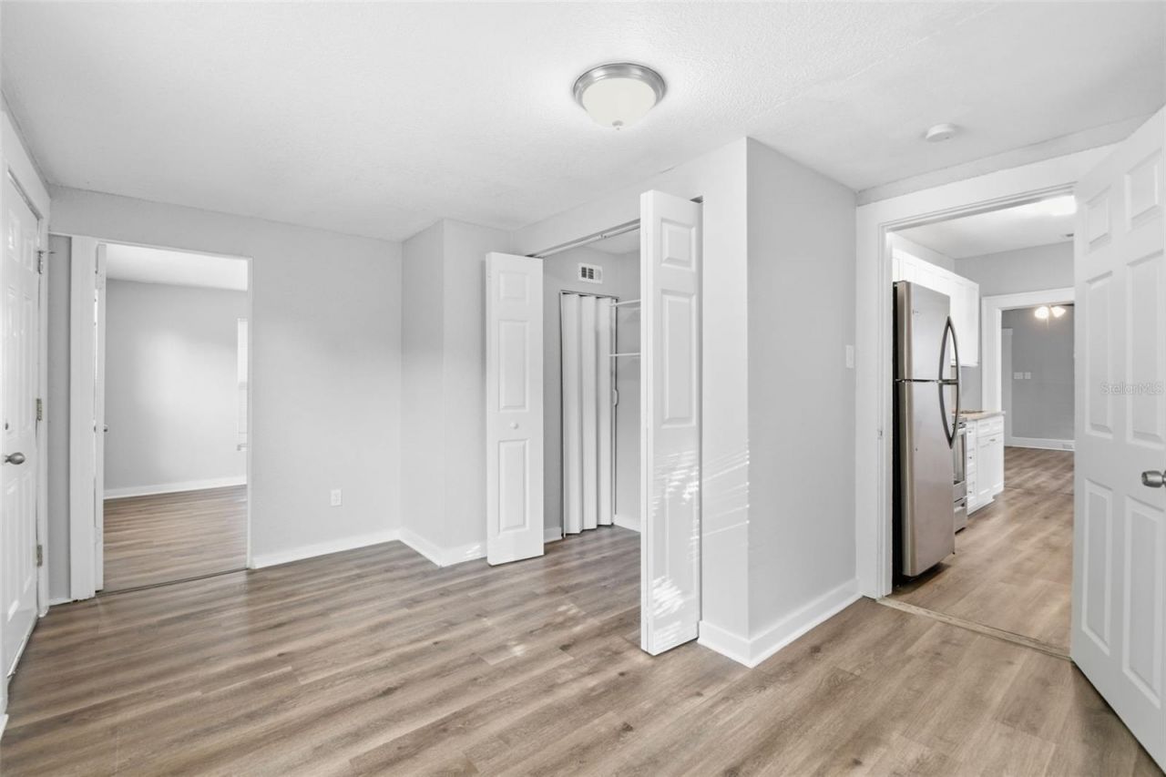 3745 S 16th Avenue S, Saint Petersburg, FL 33711 Photo