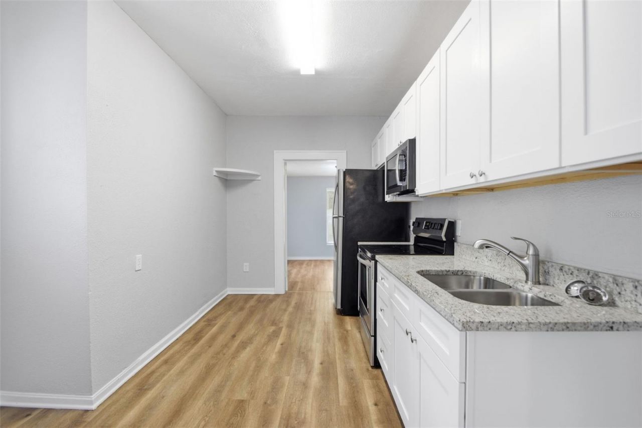 3745 S 16th Avenue S, Saint Petersburg, FL 33711 Photo