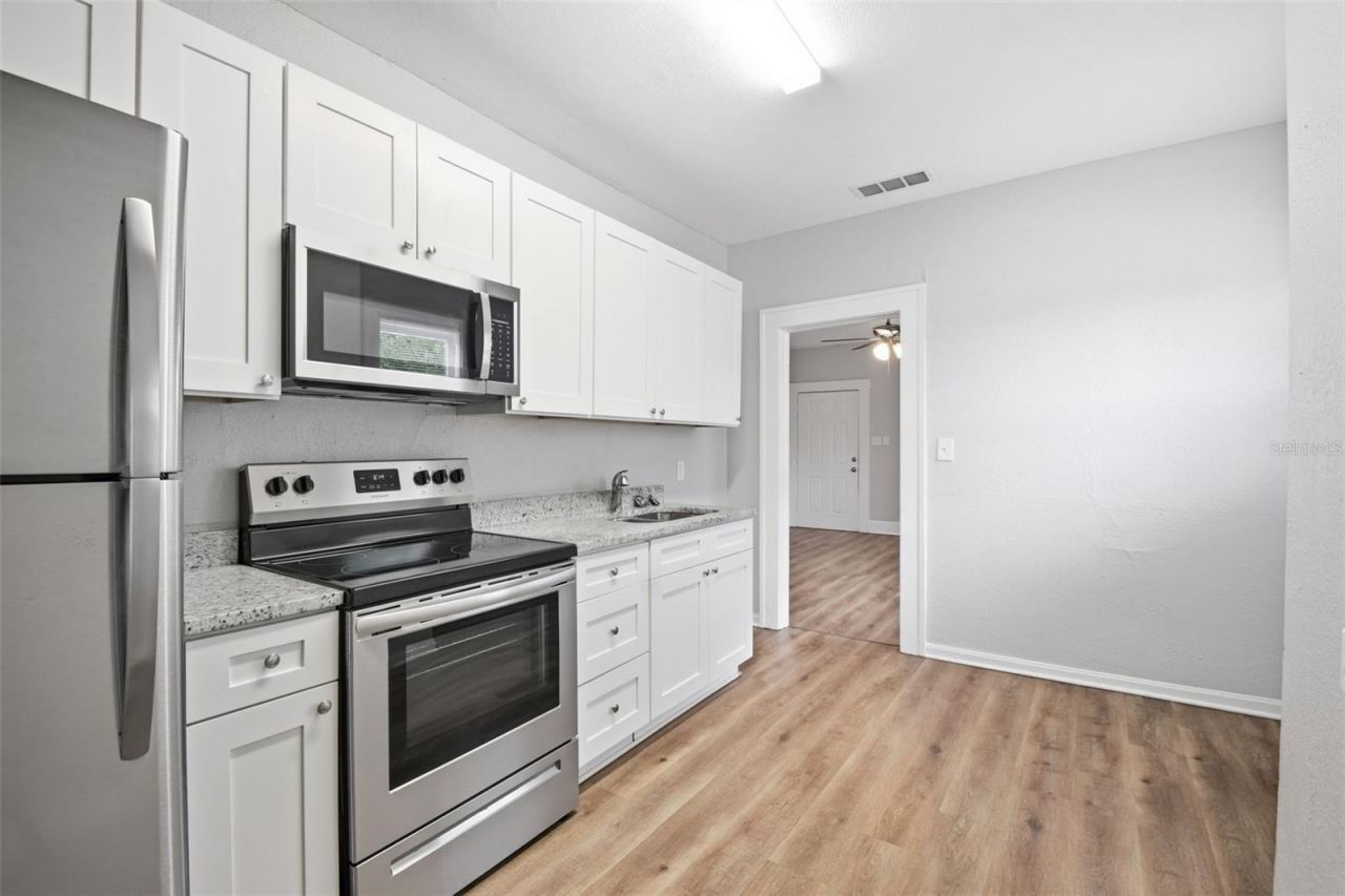3745 S 16th Avenue S, Saint Petersburg, FL 33711 Photo