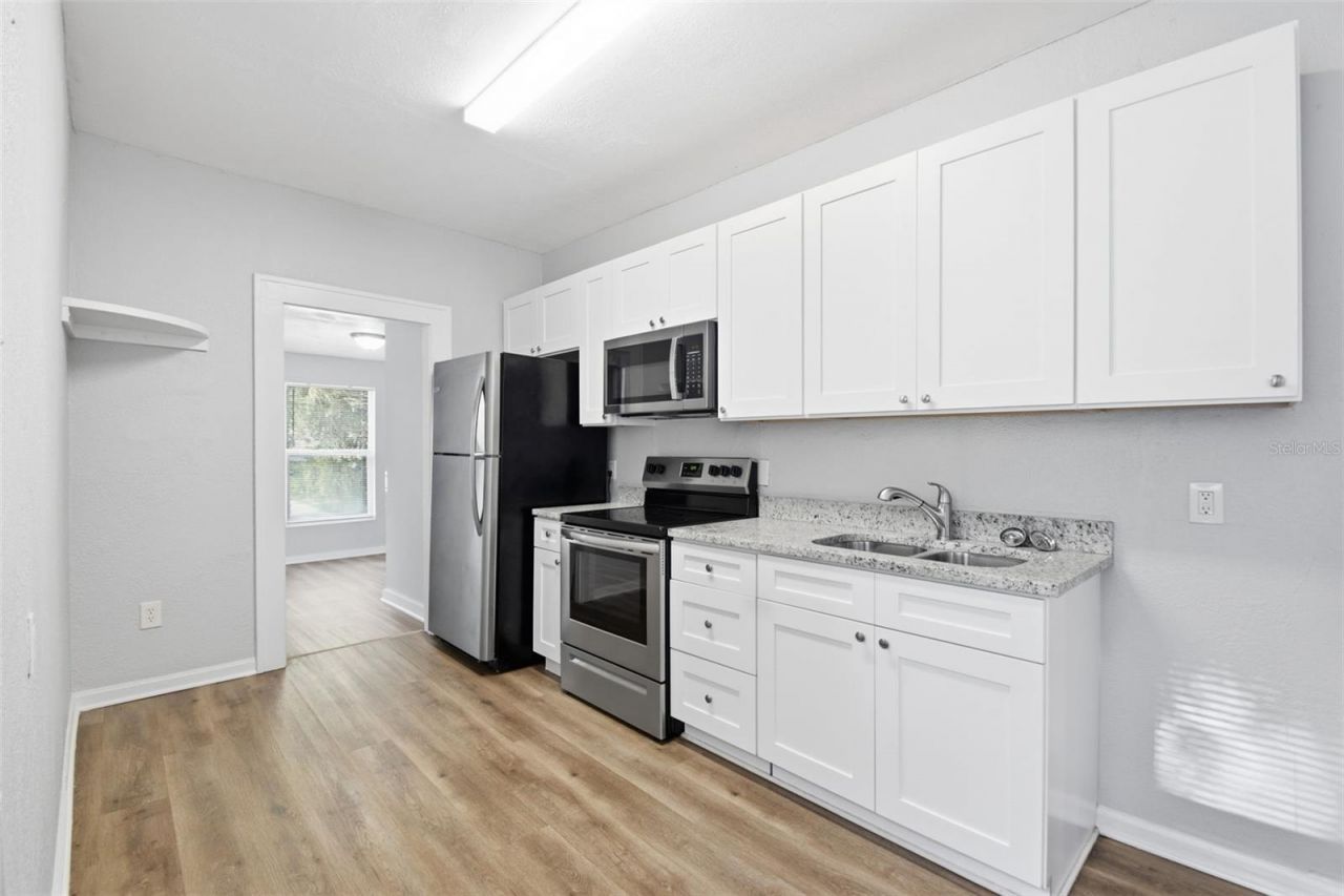 3745 S 16th Avenue S, Saint Petersburg, FL 33711 Photo