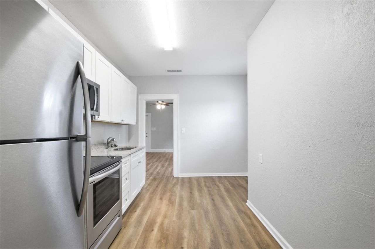 3745 S 16th Avenue S, Saint Petersburg, FL 33711 Photo