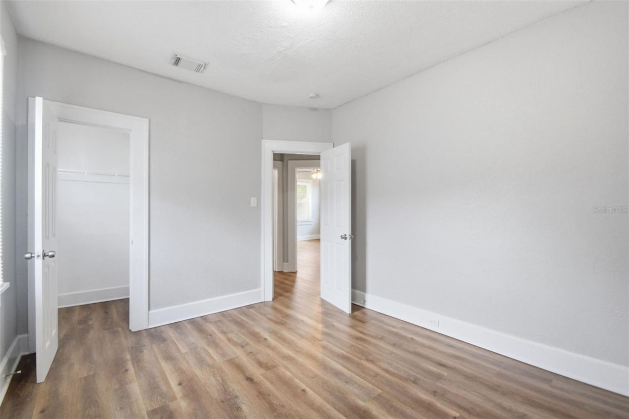 3745 S 16th Avenue S, Saint Petersburg, FL 33711 Photo