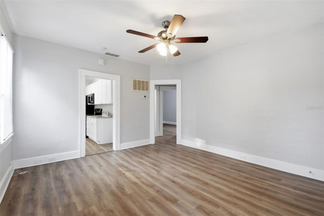 3745 S 16th Avenue S, Saint Petersburg, FL 33711 Photo