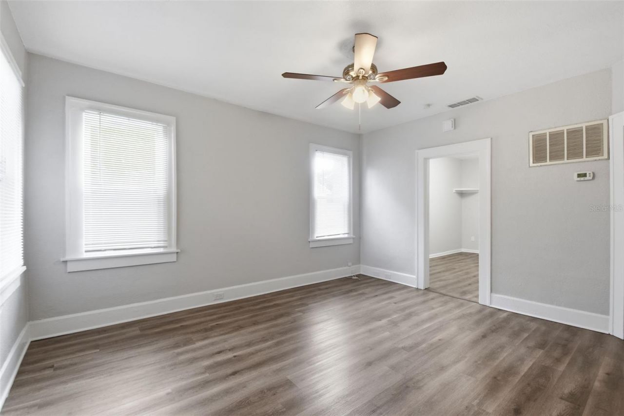 3745 S 16th Avenue S, Saint Petersburg, FL 33711 Photo