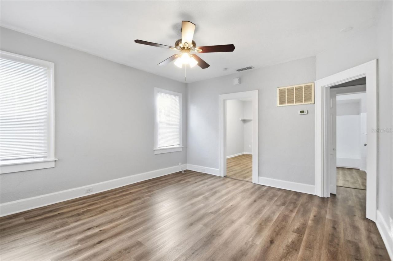 3745 S 16th Avenue S, Saint Petersburg, FL 33711 Photo