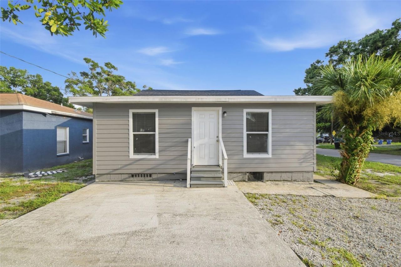 3745 S 16th Avenue S, Saint Petersburg, FL 33711 Photo