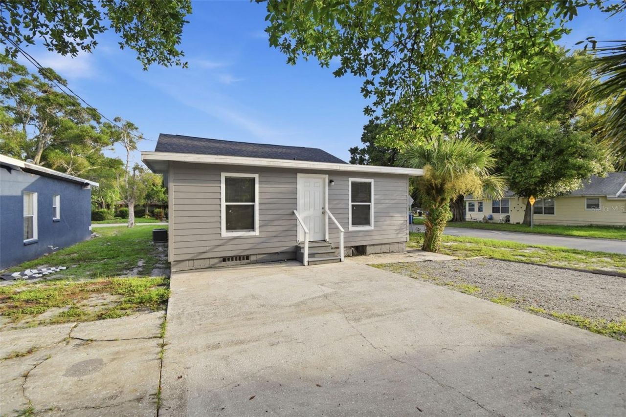 3745 S 16th Avenue S, Saint Petersburg, FL 33711 Photo