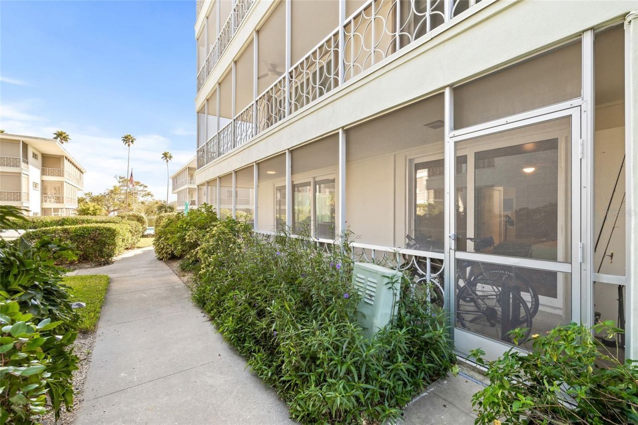 1012 N Shore Drive Ne, Unit 14, Saint Petersburg, FL 33701 Photo