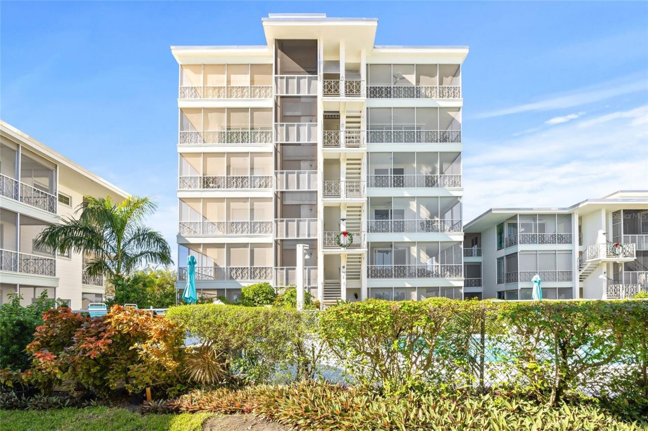 1012 N Shore Drive Ne, Unit 14, Saint Petersburg, FL 33701 Photo