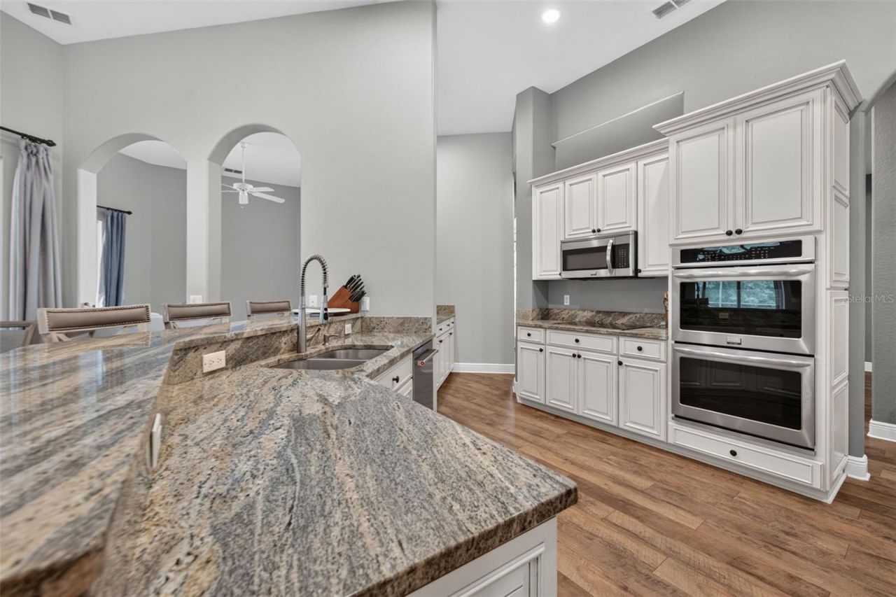 2813 Hampton Place Court, Plant City, FL 33566 Photo