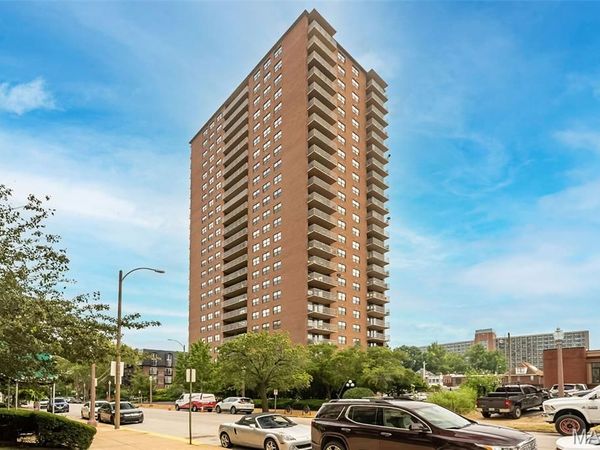 4466 W Pine Boulevard , Unit 2E, St Louis, MO 63108