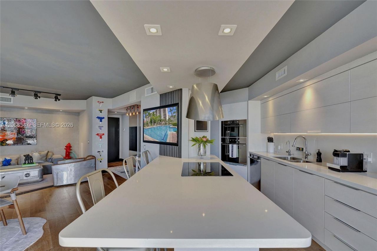 3610 Yacht Club Dr , Unit 1206, Aventura, FL 33180 Photo