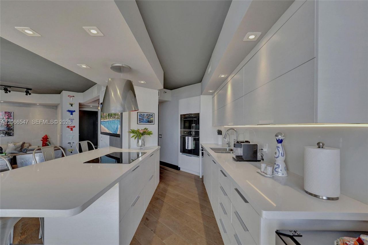 3610 Yacht Club Dr , Unit 1206, Aventura, FL 33180 Photo