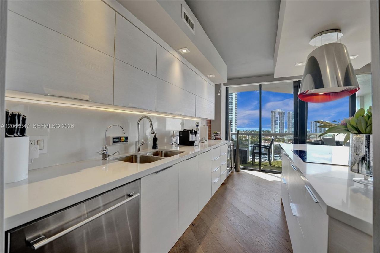 3610 Yacht Club Dr , Unit 1206, Aventura, FL 33180 Photo