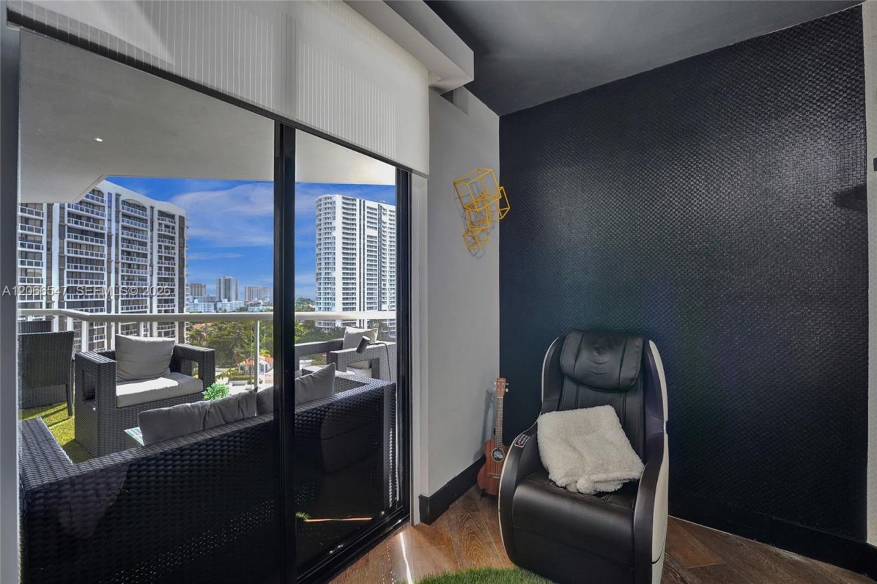 3610 Yacht Club Dr , Unit 1206, Aventura, FL 33180 Photo