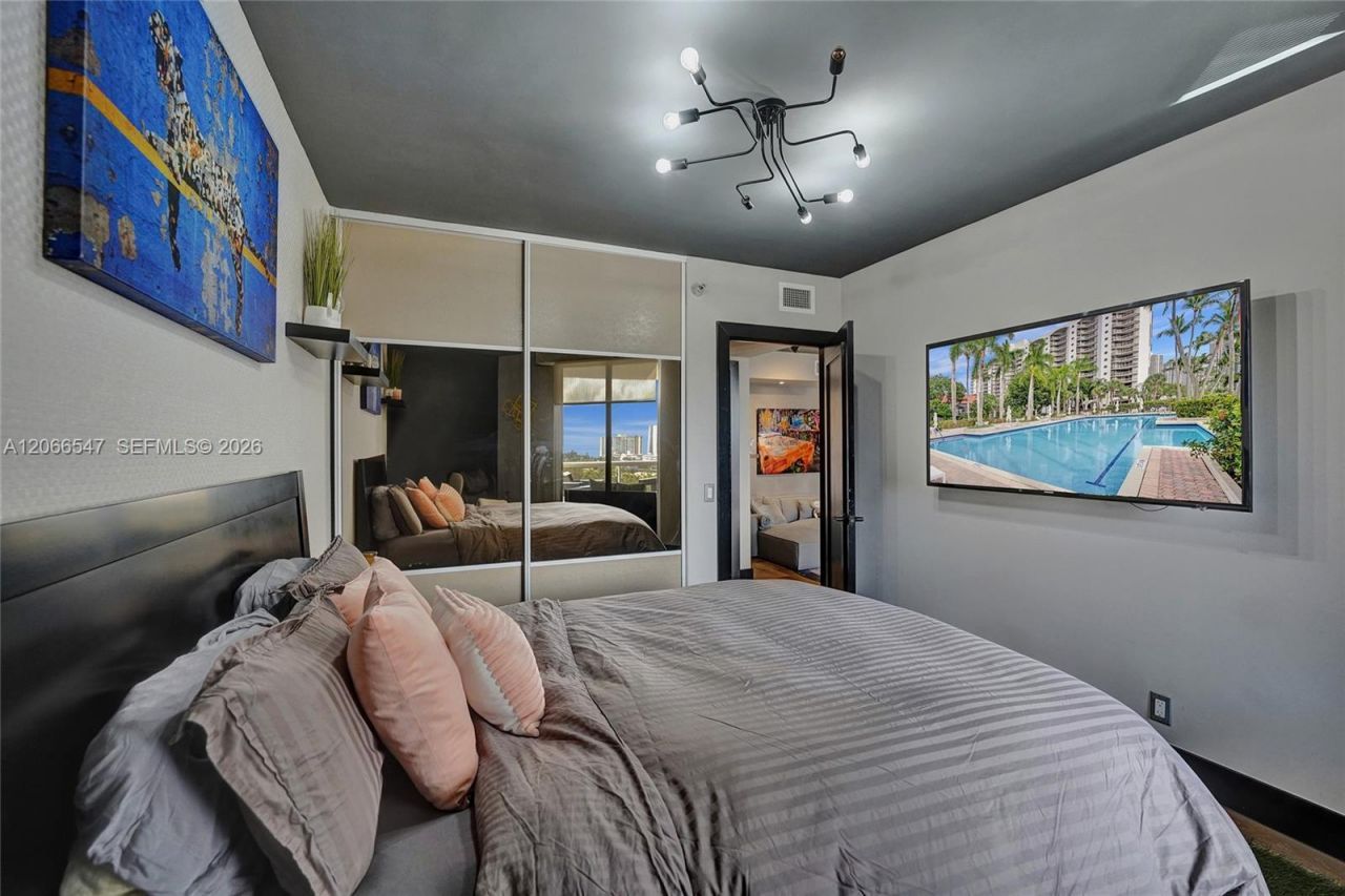 3610 Yacht Club Dr , Unit 1206, Aventura, FL 33180 Photo