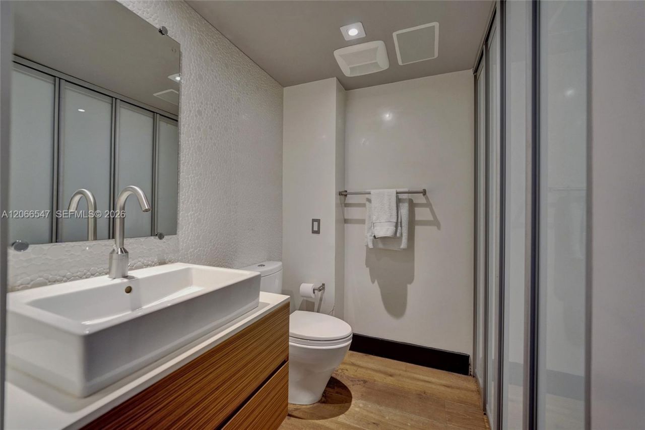 3610 Yacht Club Dr , Unit 1206, Aventura, FL 33180 Photo