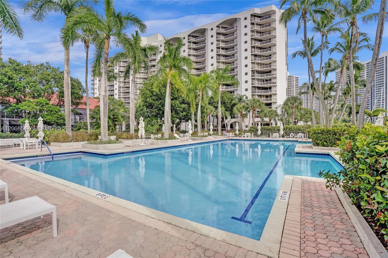 3610 Yacht Club Dr , Unit 1206, Aventura, FL 33180 Photo