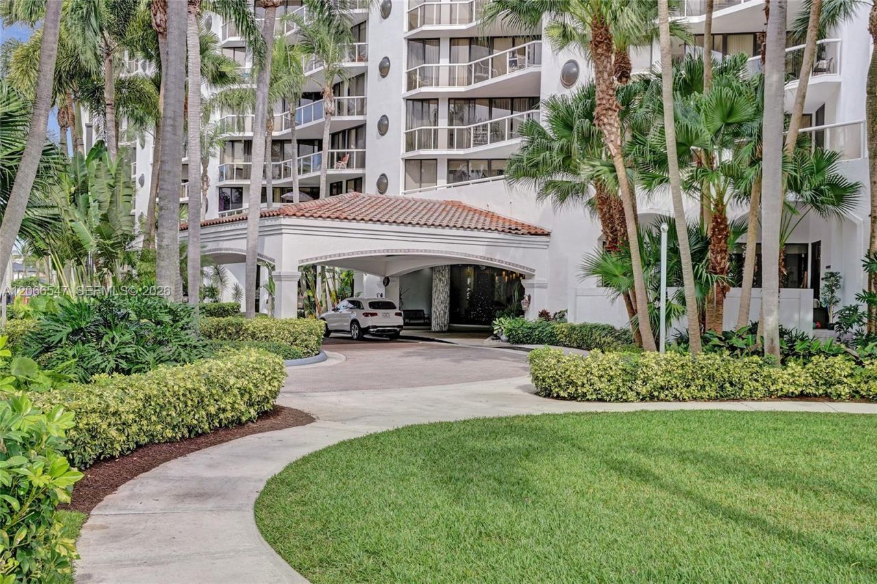 3610 Yacht Club Dr , Unit 1206, Aventura, FL 33180 Photo