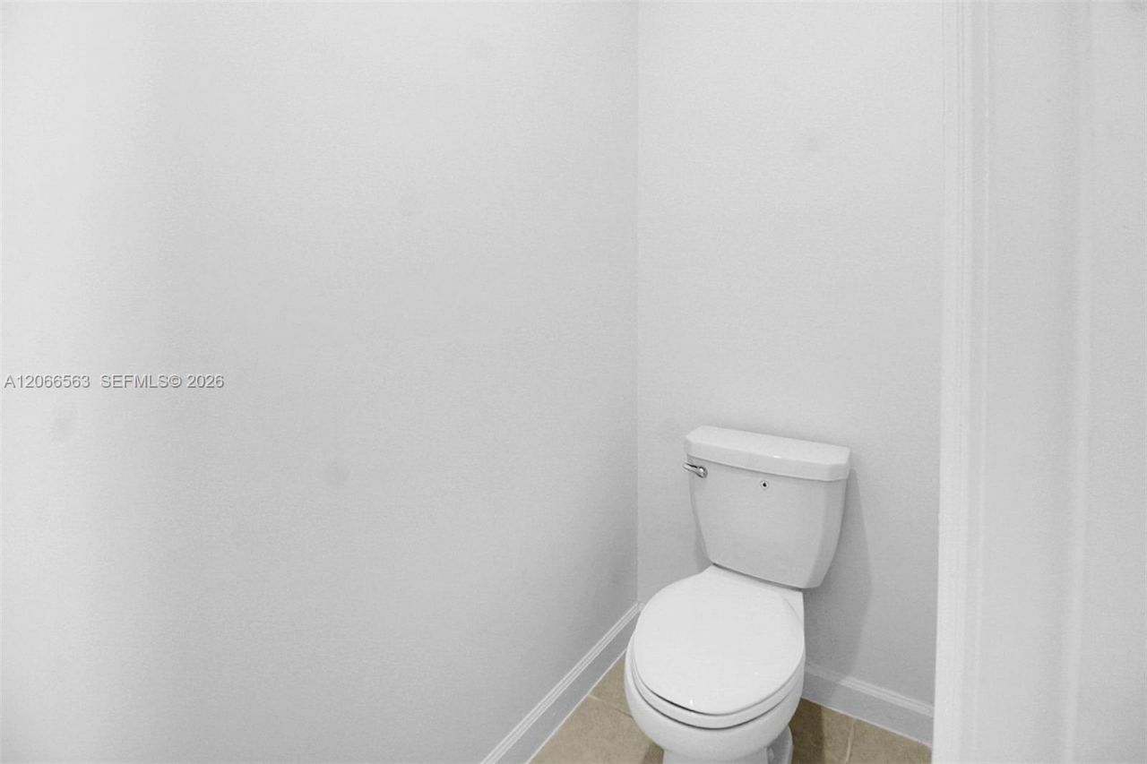879 SE 26th Ter , Homestead, FL 33035 Photo