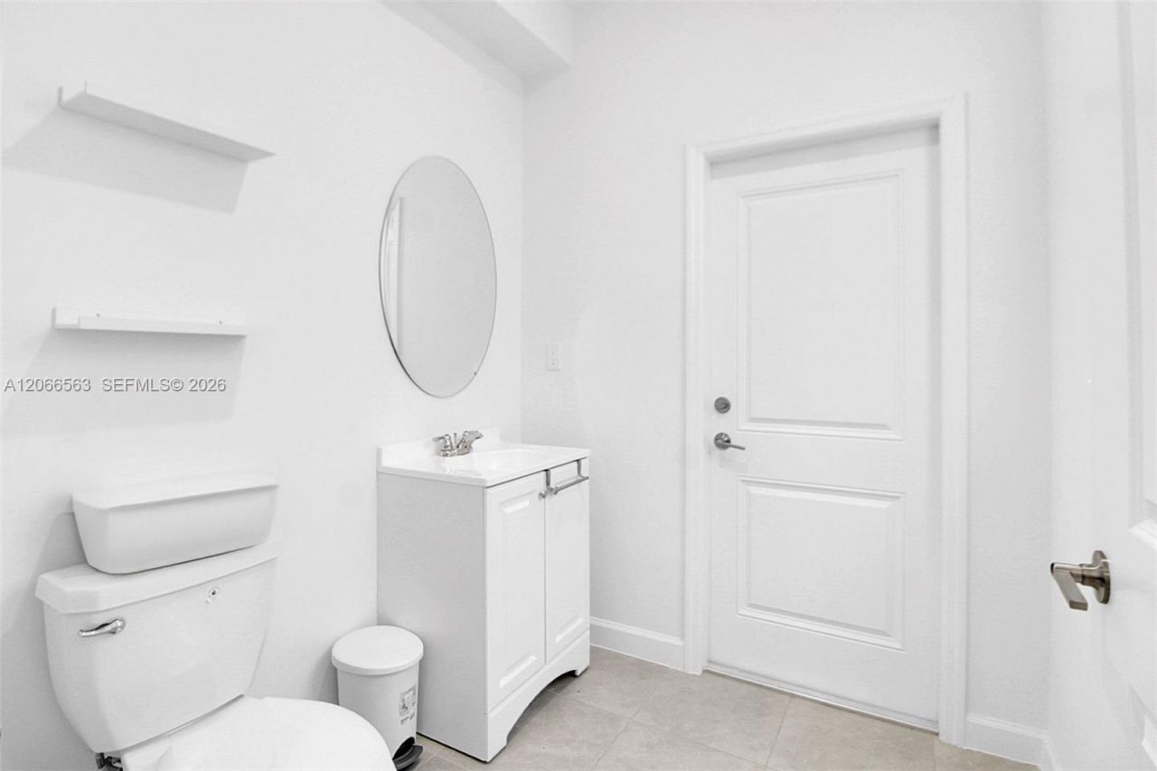 879 SE 26th Ter , Homestead, FL 33035 Photo