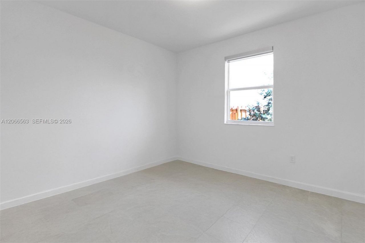879 SE 26th Ter , Homestead, FL 33035 Photo