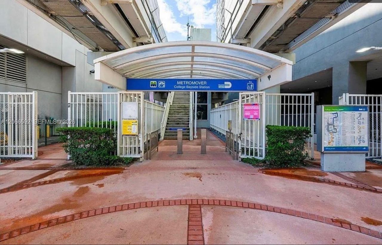 234 NE 3rd St, Unit 1603, Miami, FL 33132 Photo