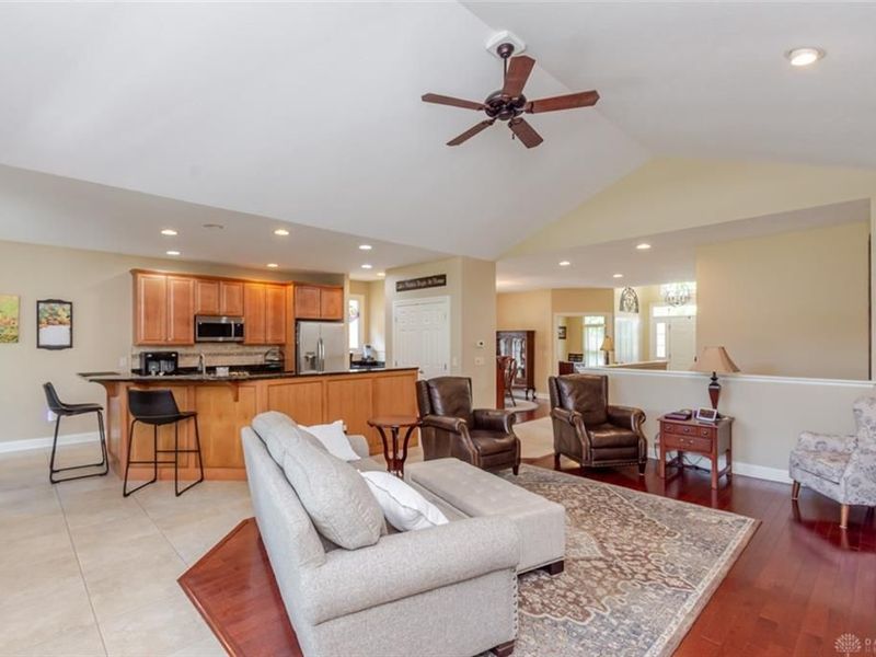 900 Eagle Run Drive, Centerville, OH 45458 Photo 14
