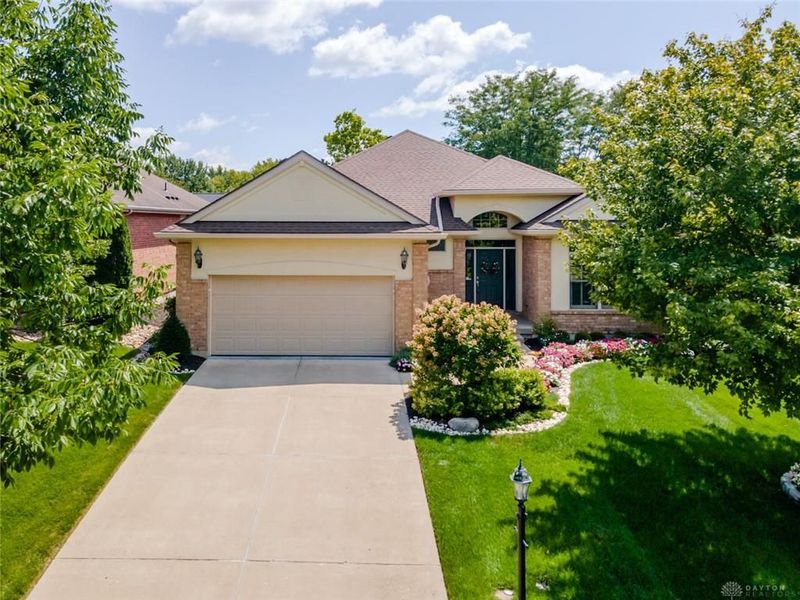 900 Eagle Run Drive, Centerville, OH 45458 Photo 4