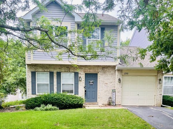 1250 N Split Oak Circle N, Unit 1250, Round Lake Beach, IL 60073