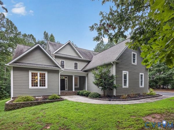 8825 First Branch Lane , Chesterfield, VA 23838