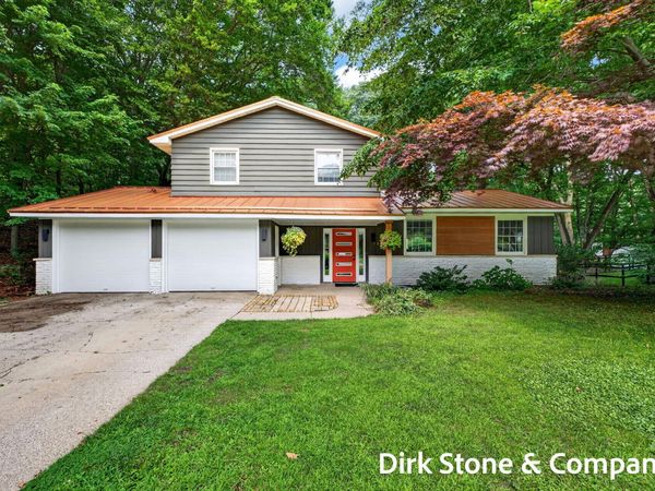 18569 Pawnee Drive, Spring Lake, MI 49456