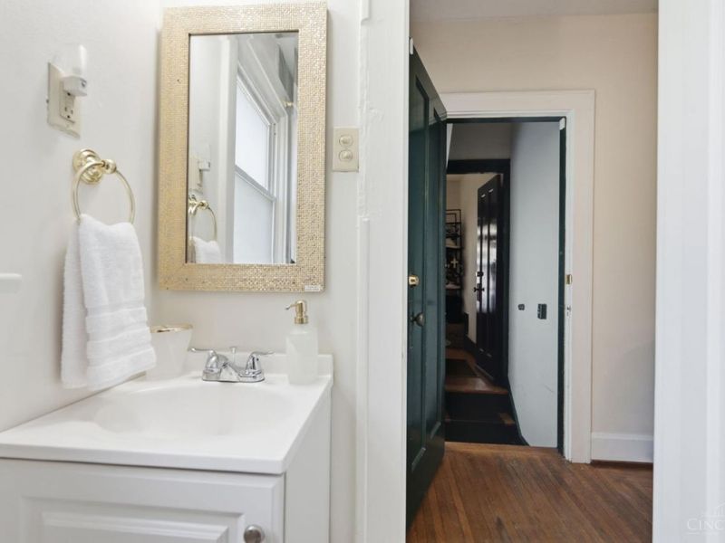 2704 Minot Avenue, Cincinnati, OH 45209 Photo 8