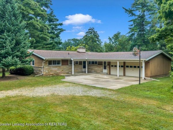 6150 Valley Trail, Dimondale, MI 48821