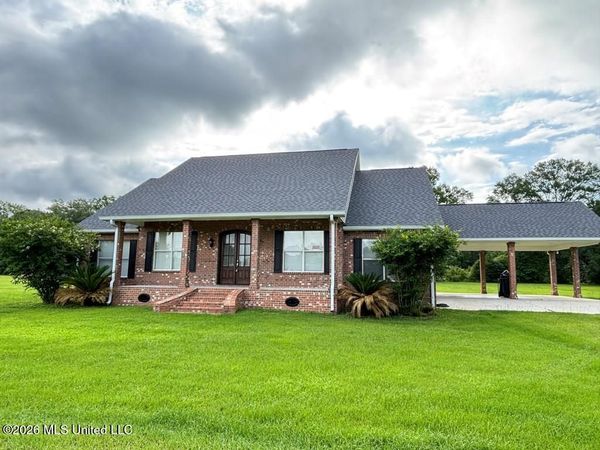 8 Jennie Lane, Picayune, MS 39466