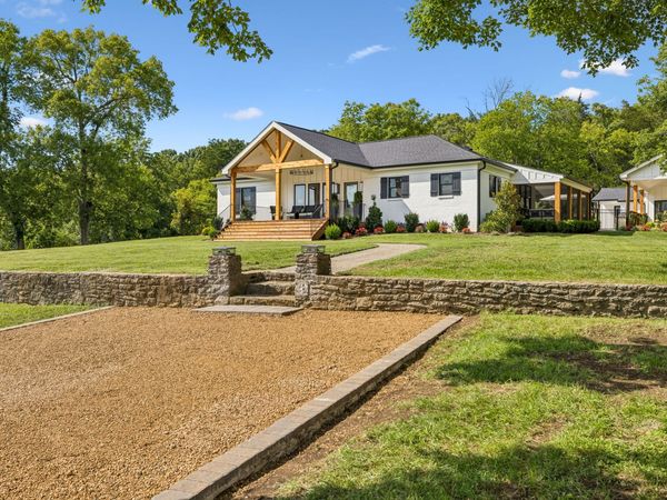 5672 Carters Creek Pike, Thompsons Station, TN 37179