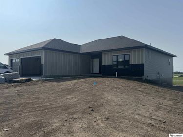 8023 Ephraem Lane, Lincoln, NE 68516