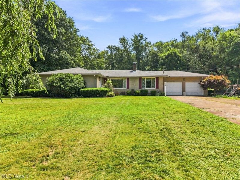 1129 Oak Tree Road, Akron, OH 44320 Photo 1