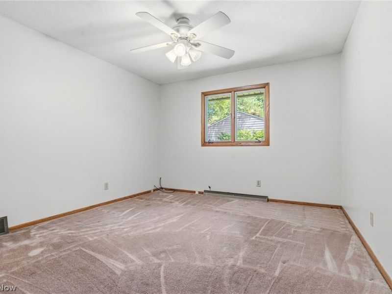 1129 Oak Tree Road, Akron, OH 44320 Photo 18