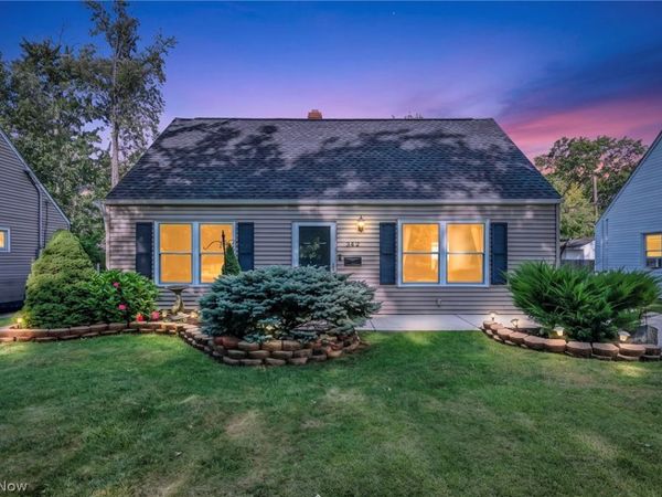 342 Inwood Boulevard , Avon Lake, OH 44012