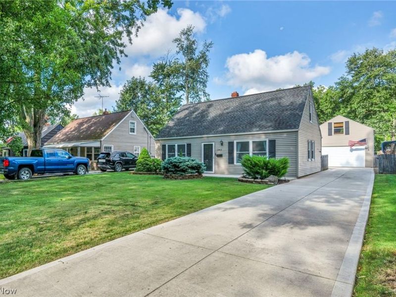 342 Inwood Boulevard, Avon Lake, OH 44012 Photo 2